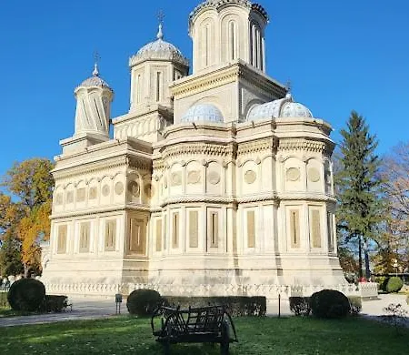 Luxe tent La Rulote Căpăţîneni-Ungureni